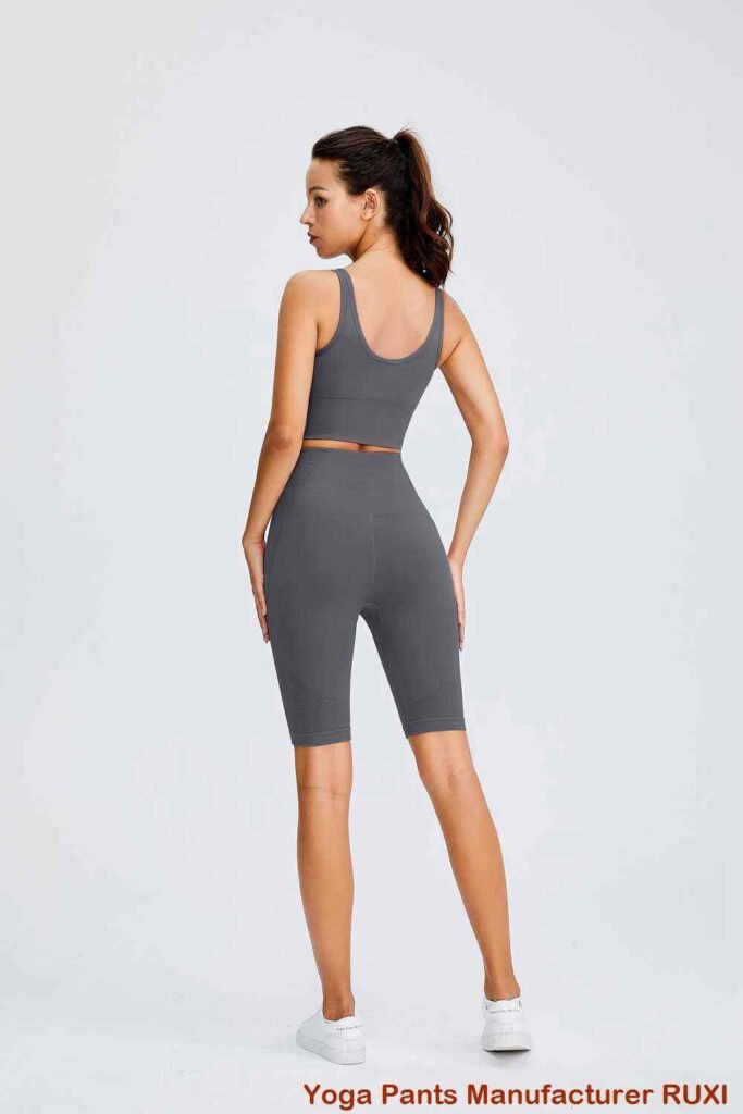 Nachhaltige Yoga Shorts für umweltfreundliches Training