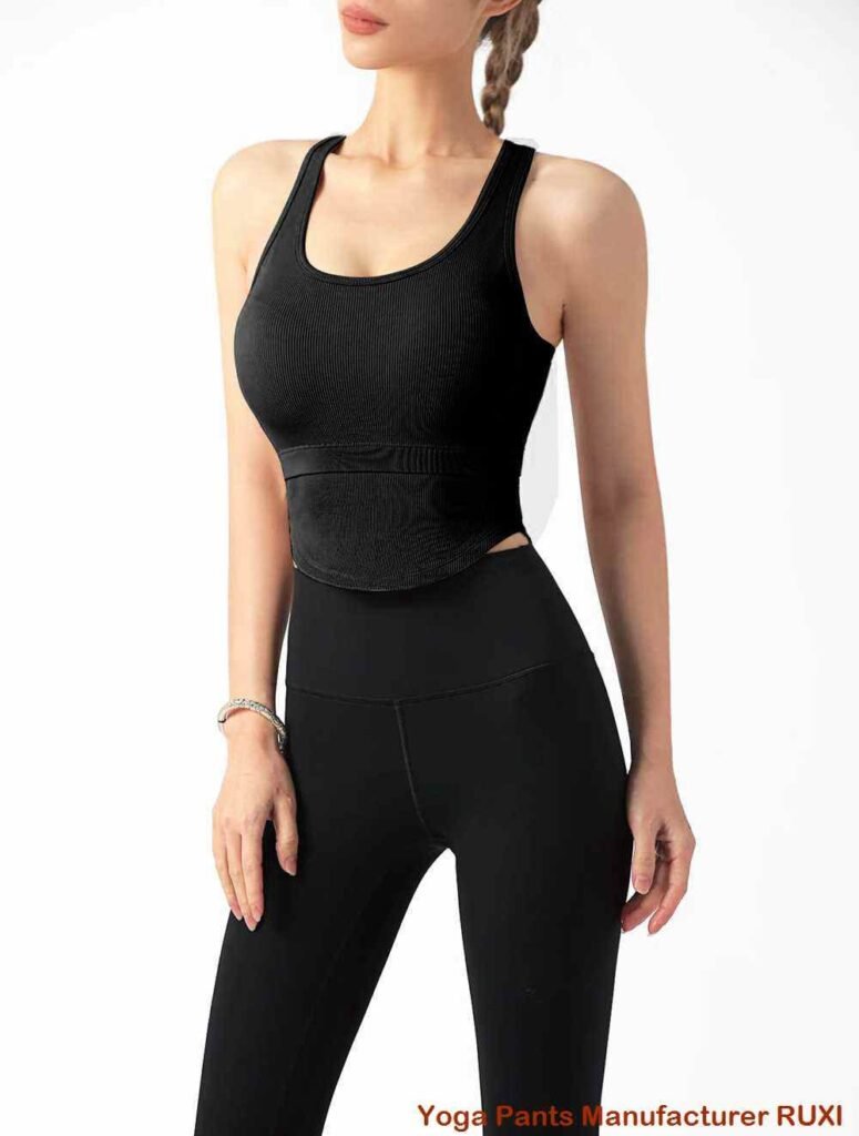 Yoga Tops für ältere Damen – bequem und stilvoll Ruxi