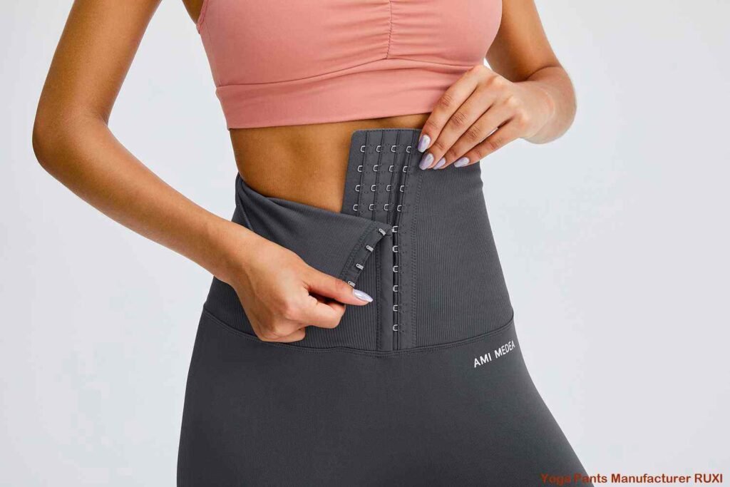 Weiche Yoga Shorts für Damen bequem dehnbar Ruxi ch3420